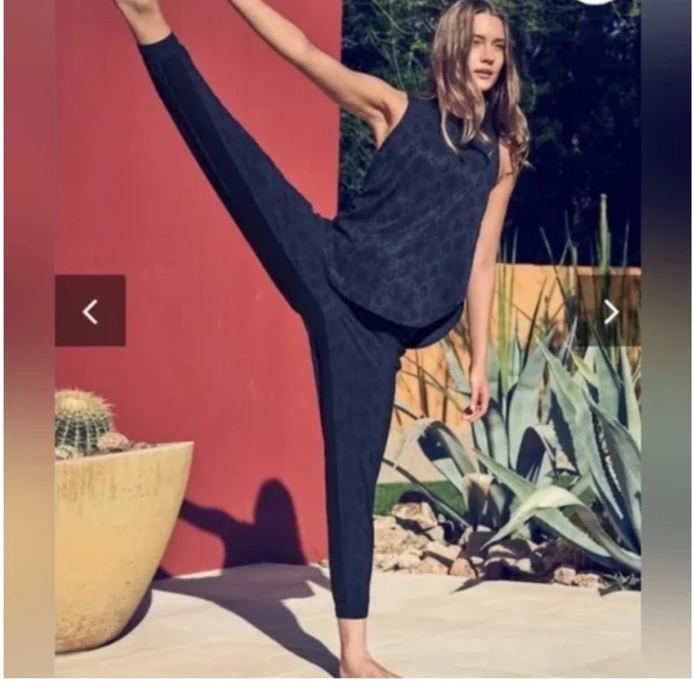 Athleta Printed Brooklyn Jogger